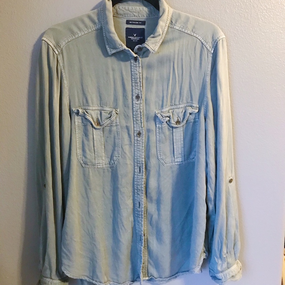 Boy friend Fit American Eagle Button up